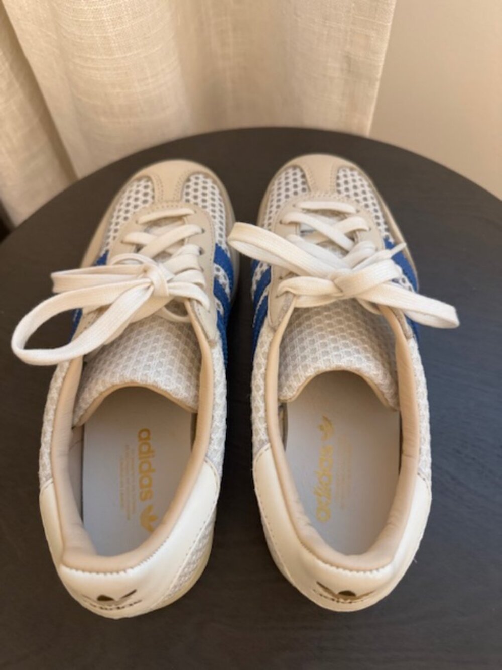 (Adidas) Gazelle in Off White / Focus Blue - Picture 8 of 11